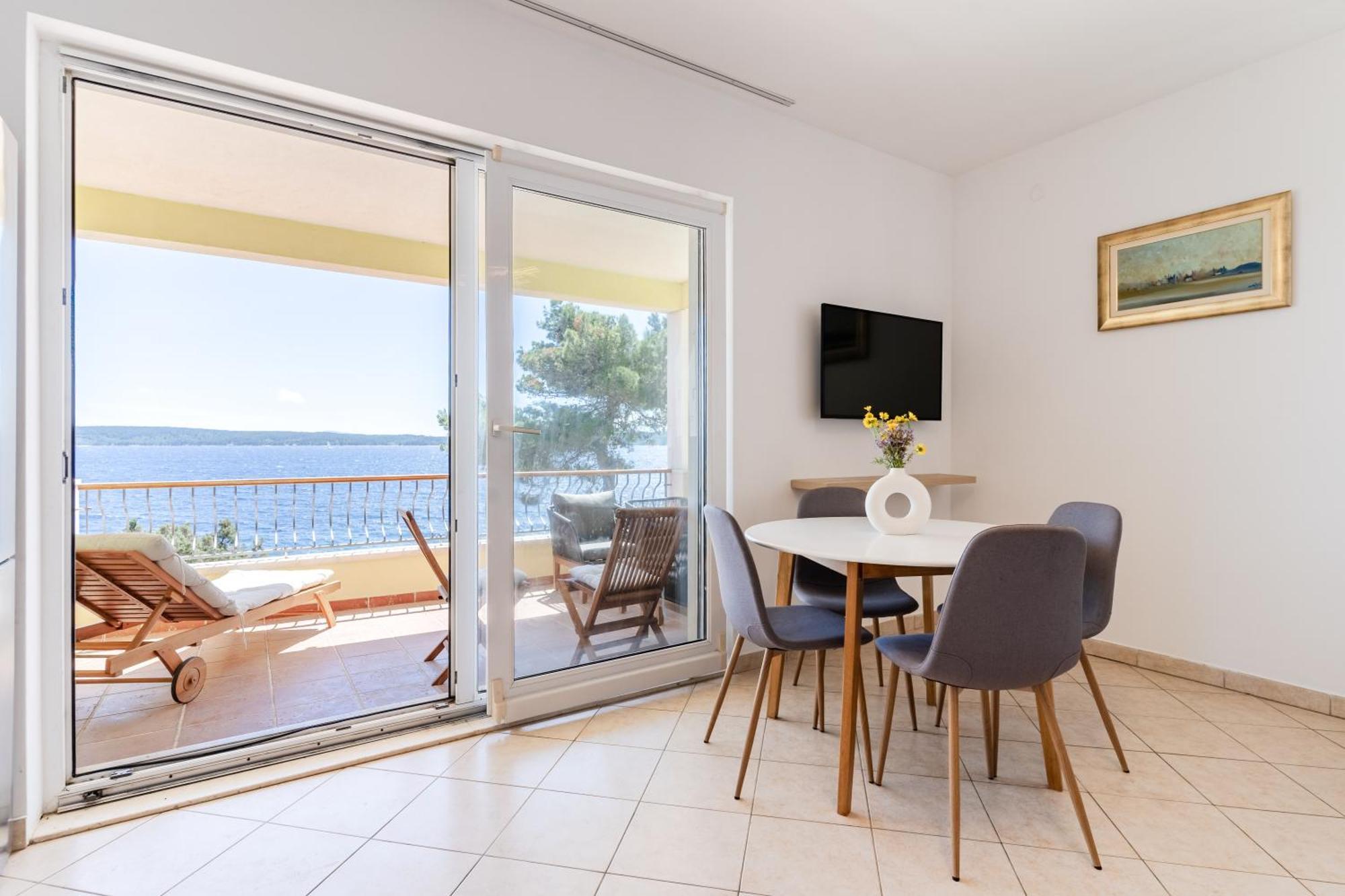 Villa Marin - 4 Apartments Zavala Buitenkant foto